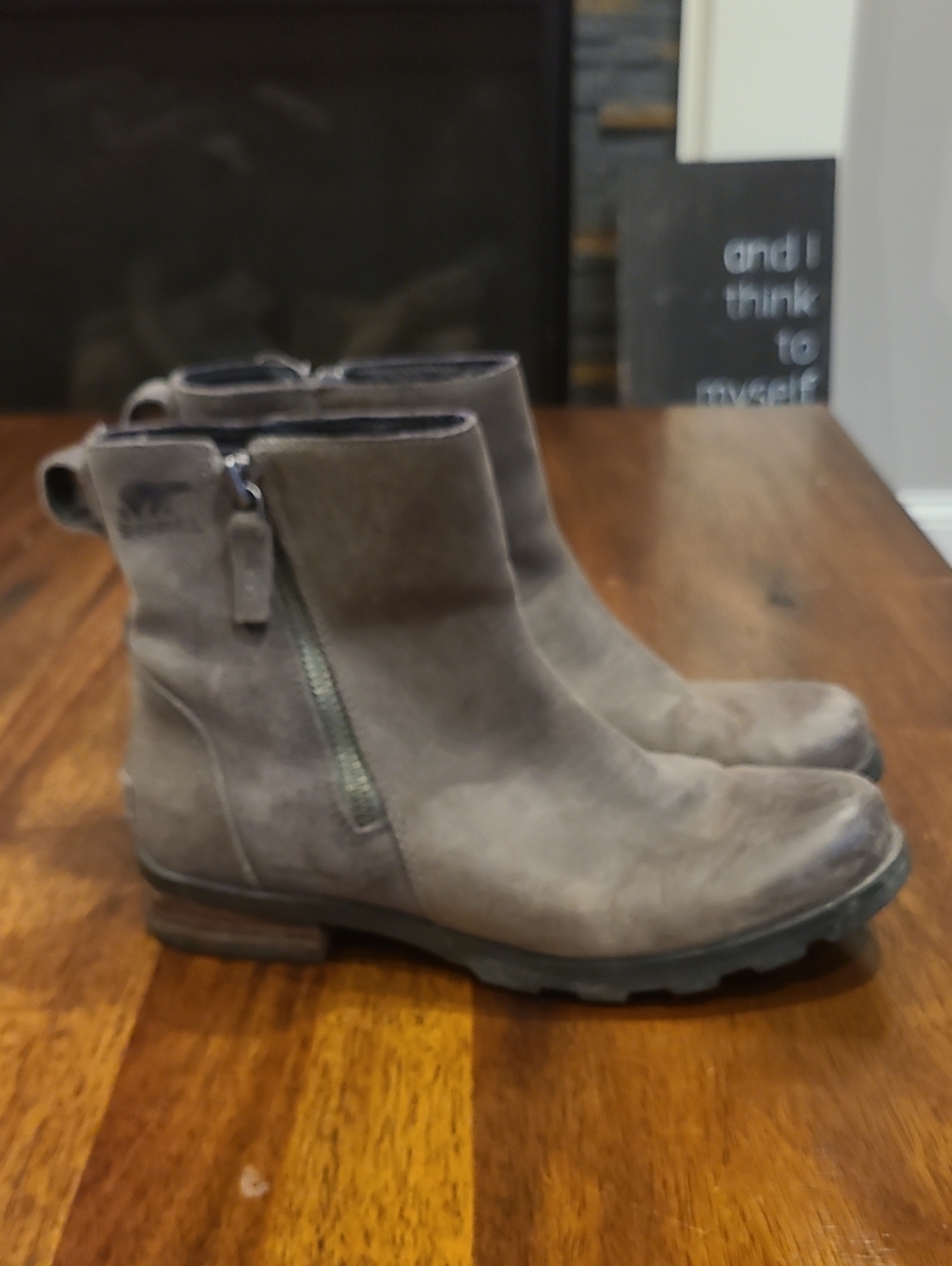 Sorel Emelie Grey waterproof zip booties Size 8